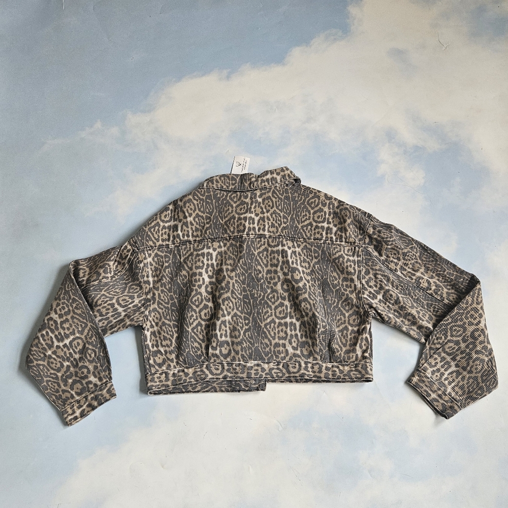 Leopard Print Cropped Jacket - Picture 7 of 11